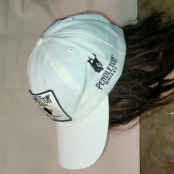 Made in USA. Pendleton Whisky. Military Appreciation Edition. Adjustable strap - Picture 5 of 11